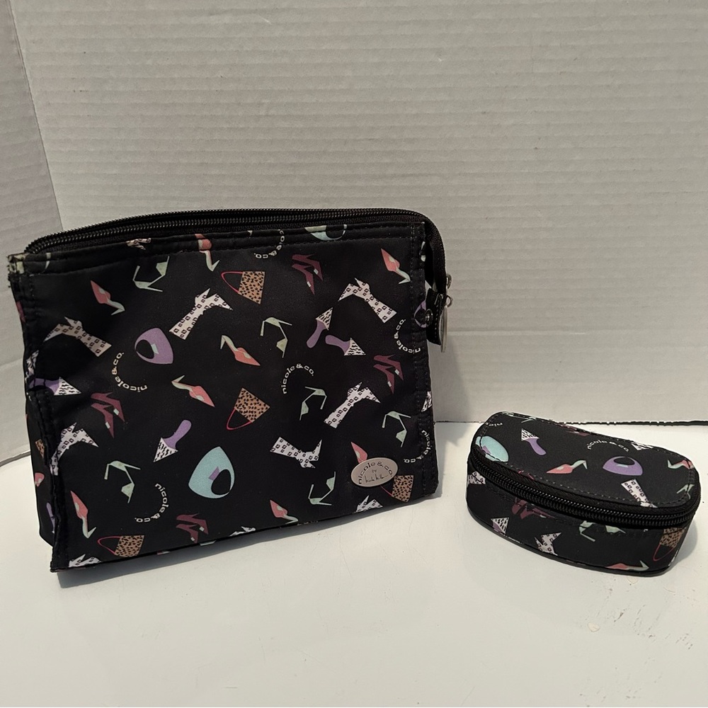 NICOLE MILLER Cosmetic/Toiletry Bag and lipstick case W mirror